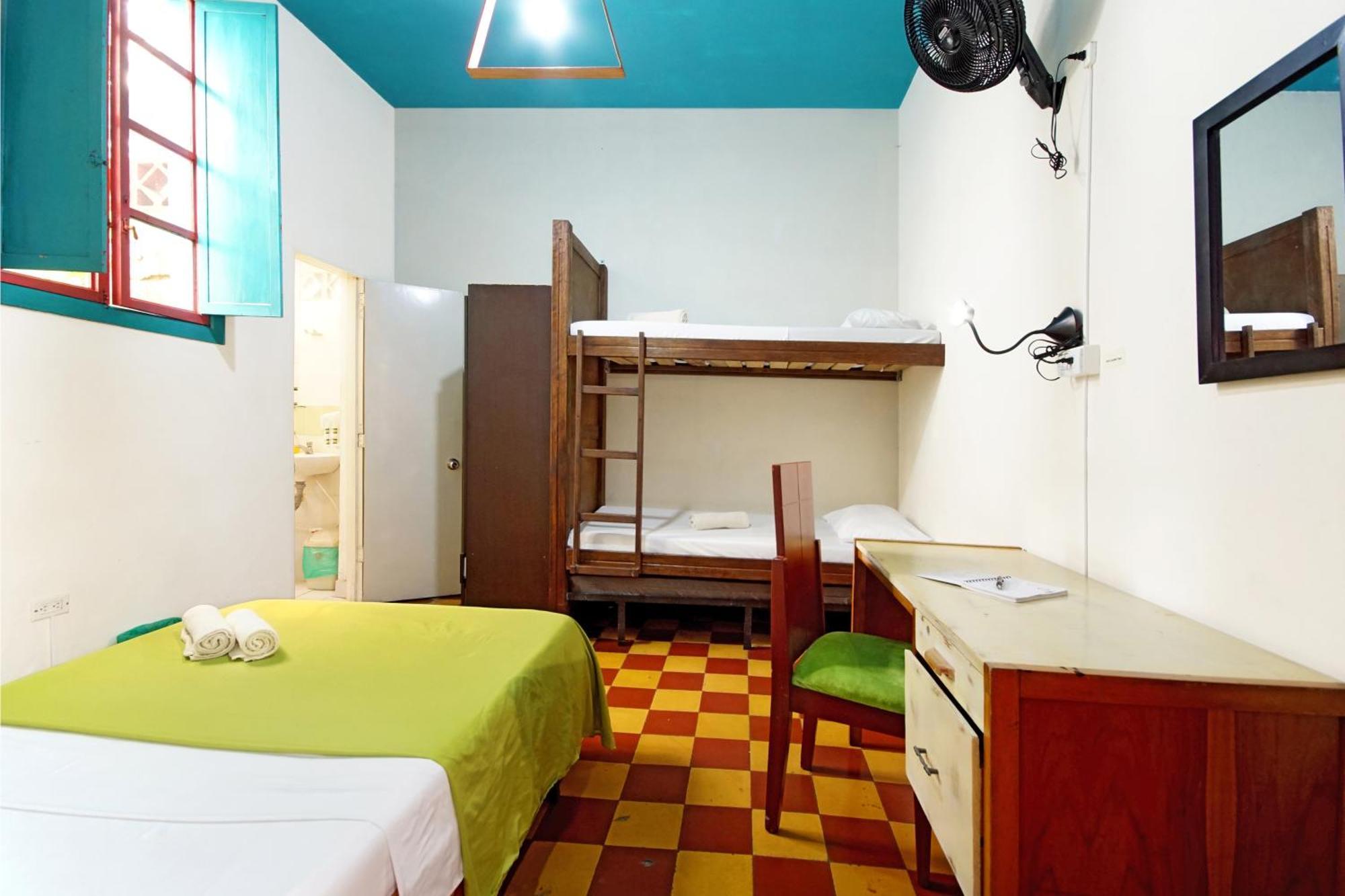 Ding-Dong Hostel Cali Exterior foto